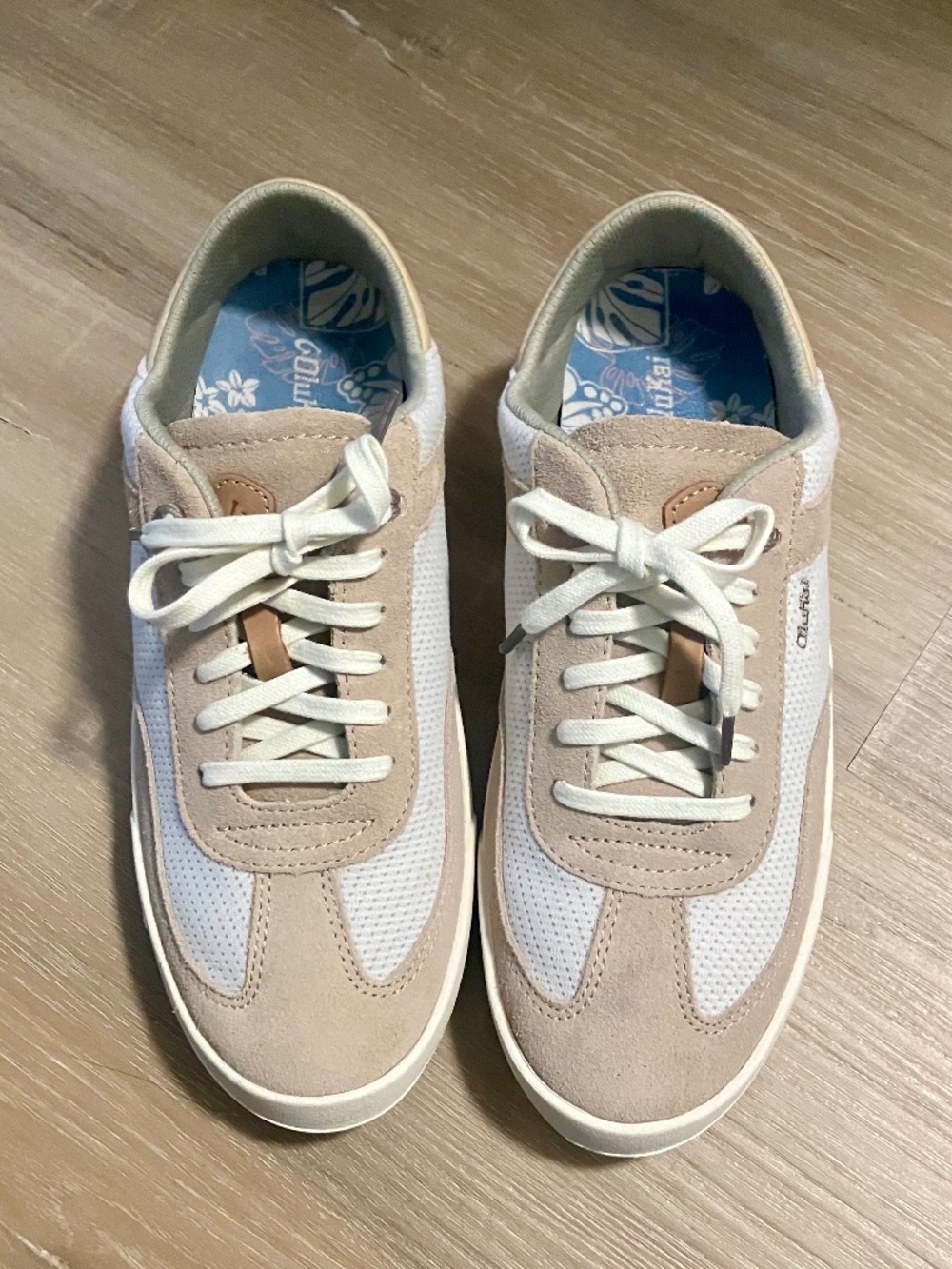 Olukai Kilea Tan/Tapa Sneakers NWOT